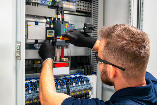 Best Licensed Electrician  in Redland, TX